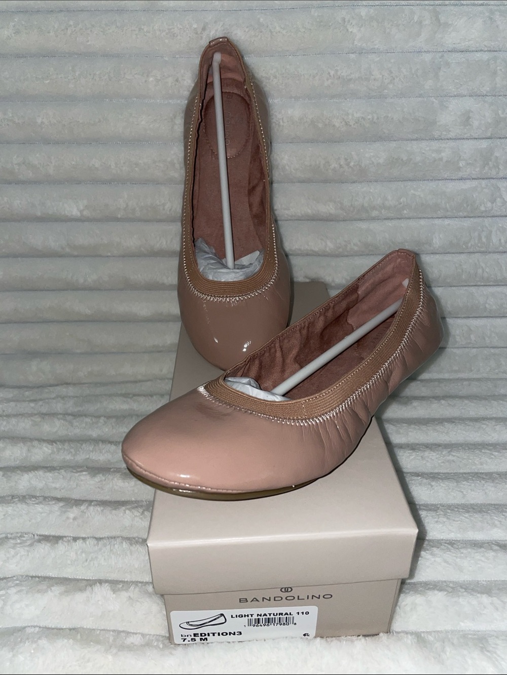NIB Bandolino Edition 3 Women’s size 7.5 in Light Natural